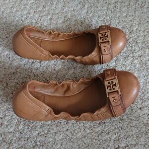 Tory Burch Ambrose Brown Leather Ballet Flats with Gold Logo size 7.5